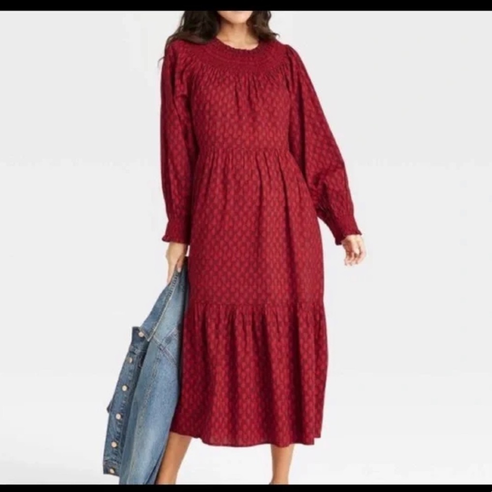 NWT-Universal Thread Tiered Dress Size S